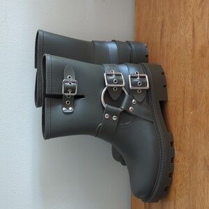 Jeffrey Campbell Controller Moto-inspired water-resistant rain boots sz 10 New